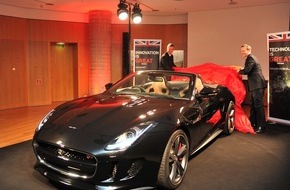 Jaguar Land Rover Deutschland GmbH - Presse Jaguar: Britische Botschaft feiert Deutschland-Premiere des Jaguar F-TYPE "Great Britain is great - F-TYPE is great" (BILD)