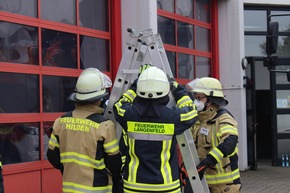 FW-Heiligenhaus: Feuerwehrleute aus dem Kreis zur Ausbildung in Heiligenhaus. (Meldung 27/2021)