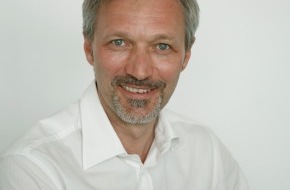 WEKA Holding GmbH & Co KG: Jochen Hortschansky folgt auf Reiner Gebers als Geschäftsführer beim WEKA Verlag Wien