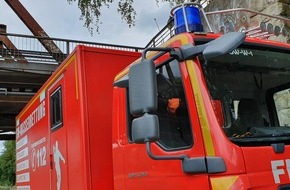 Feuerwehr Dorsten: FW-Dorsten: +++ Öl-Blasen im Kanal: Einsatz der Taucherstaffel +++
