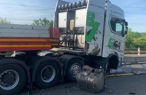 Autobahnpolizeiinspektion: API-TH: Unfall mit Sattelzug im Baustellenbereich