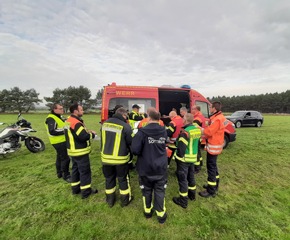 FW-ROW: Feuerwehr übt bei der Bundeswehr - Umfangreiche Kreisbereitschaftsübung im Süden des Landkreises