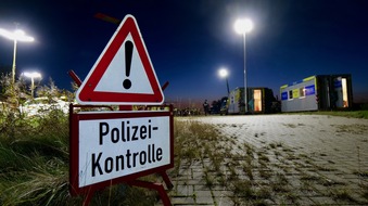 Polizeiinspektion Cuxhaven: POL-CUX: Großkontrolle an B437 - Polizei deckt zahlreiche Verstöße auf (Lichtbilder in der Anlage)