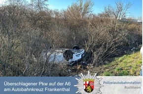 Polizeidirektion Neustadt/Weinstraße: POL-PDNW: Polizeiautobahnstation Ruchheim - Auto überschlägt sich am Autobahnkreuz Frankenthal. Person eingeklemmt und verletzt. Unfall bleibt fast 45 Minuten unbemerkt