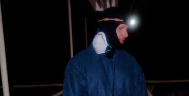 ANINOVA: Ungewöhnliche Aktion: ANINOVA nimmt Fleischesser mit in eine Schweinemast - das Video geht viral