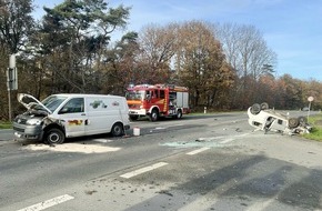 Freiwillige Feuerwehr Hünxe: FW Hünxe: Pkw überschlagen - Eine verletzte Person nach Verkehrsunfall