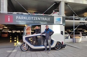 APCOA Parking Deutschland GmbH: APCOA macht Parkraummanagement nachhaltiger - mit E-Cargobikes von ONOMOTION