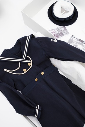 Neue Ausstellung im Textilmuseum St.Gallen / Mode sammeln. Von T-Shirts bis Haute Couture / 24.10.25 - 25.05.26