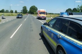 Polizei Minden-Lübbecke: POL-MI: Befreundete Krad-Fahrer stoßen mit ihren Bikes zusammen