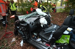 Polizeiinspektion Rotenburg: POL-ROW: ++ Unfall nach misslungenem Überholmanöver ++ Unfallflucht auf REWE-Parkplatz - Polizei bittet um Hinweise ++