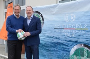 Hapag-Lloyd Cruises: Fußball-Fieber auf See: EUROPA und EUROPA 2 Weltmeisterschafts Talk mit Experten (FOTO)