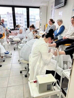 Kosmetikausbildung in Frankfurt: flexibel, praxisnah und mit modernen Medical-Beauty-Anwendungen