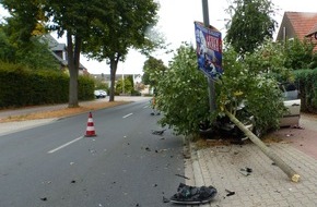 Polizei Minden-Lübbecke: POL-MI: Auto kommt von der Königstraße ab