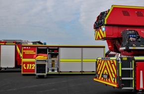 Feuerwehr Dortmund: FW-DO: Auslaufende Säure auf der BAB 45 - Vermeintlicher Gefahrgutaustritt bestätigte sich nicht