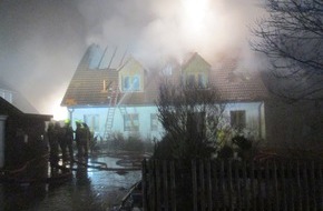 Polizeidirektion Flensburg: POL-FL: Tönning - Brand einer Doppelhaushälfte in Tönning - hoher Sachschaden