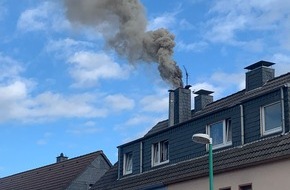 Feuerwehr Velbert: FW-Velbert: Kaminbrand beschäftigt Feuerwehr über Stunden