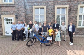 Polizei Coesfeld: POL-COE: Nordkirchen/ Gl&uuml;ckliche Gesichter im B&uuml;rgerhaus