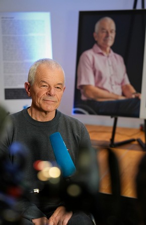 POL-DA: Darmstadt: Wanderausstellung &quot;Der Mensch dahinter&quot; eröffnet - Einsatzkräfte im Porträt