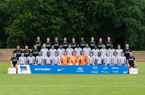 HERTHA BSC GmbH & Co. KGaA  : Mannschaftsfoto Saison 2021/22