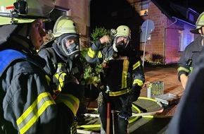 Feuerwehr der Stadt Arnsberg: FW-AR: Schneller Einsatz verhindert größeren Schaden: Feuerwehr löscht Brand in Arnsberg