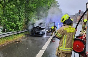 Feuerwehr Gronau: FW Gronau: Fahrzeugbrand auf der Hermann-Ehlers-Straße