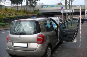 Polizei Düren: POL-DN: Beifahrertür bringt Radfahrer zu Fall