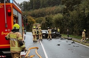 Feuerwehr Detmold: FW-DT: Verkehrsunfall auf der Hornschen Straße - Glück im Unglück für zwei Fahrer