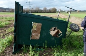 Polizei Minden-Lübbecke: POL-MI: Unbekannte beschädigen Jagdkanzel in Wülpke