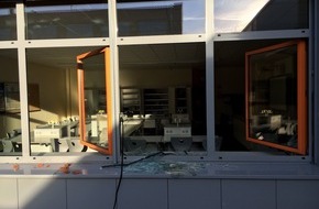 Polizeiinspektion Nienburg / Schaumburg: POL-NI: Zwei Täter nach Einbruch und Vandalismus in Schulgebäude festgenommen