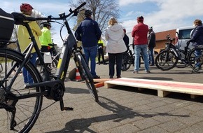 Kreispolizeibehörde Höxter: POL-HX: E-Bike-Training für Senioren / Weitere Termine geplant