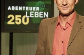 Kabel Eins: Christian Mürau präsentiert zum 250. Mal: "Abenteuer Leben"/ Jubiläumssendung mit acht der beliebtesten Themen am Dienstag, 19.10.2004, 22:20 Uhr bei Kabel 1