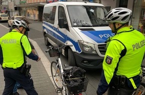 Polizei Bochum: POL-BO: Hundertschaft tritt in die Pedale: 214 Radler bei Schwerpunktkontrolle überprüft