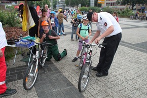 POL-HM: Fahrradaktion &quot;Sicher auf zwei Rädern&quot; in Hameln