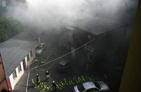 Feuerwehr Essen: FW-E: Feuer in Werkstatt, starke Rauchentwicklung im Essener Südostviertel, eine Person verletzt