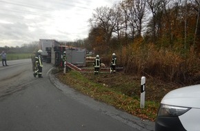 Feuerwehr Ahlen: FW-WAF: Verkehrsunfall mit Viehtransporter