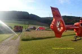 Feuerwehr Plettenberg: FW-PL: Rettungshubschrauber aus dem hessischen Kassel landete am Sonntagabend in Plettenberg. NRW-weit waren alle Rettungshubschrauber in Einsätzen gebunden.