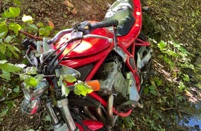 Kreispolizeibehörde Herford: POL-HF: Motorradfahrer bei Unfall schwer verletzt - Polizei sucht Unfallbeteiligten