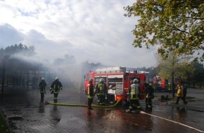 Feuerwehr Essen: FW-E: Gemeinschaftsübung der Feuerwehren Essen Burgaltendorf, Byfang und Hattingen Niederwenigern