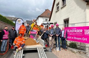 Deutsche Telekom AG: Telekom startet Glasfaser-Ausbau in Bütthard, Gaukönigshofen, Geroldshausen, Giebelstadt und Kirchheim