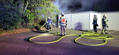 Freiwillige Feuerwehr Werne: FW-WRN: FEUER_2 - LZ1 - vermutlich Garagenbrand