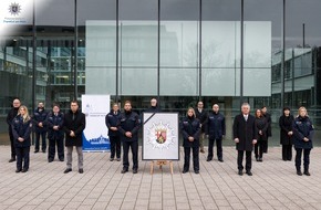 Polizeipräsidium Frankfurt am Main: POL-F: 220204 - 0125 Frankfurt: #zweivonuns: Polizei Frankfurt gedenkt ihrer ermordeten Kollegen in Rheinland-Pfalz