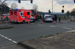 Feuerwehr Schwelm: FW-EN: Verkehrsunfall mit zwei verletzten Personen