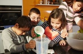 Children for a better World e.V.: 10 Jahre CHILDREN Mittagstisch - Mehr als nur eine warme Mahlzeit im Kampf gegen Kinderarmut in Deutschland