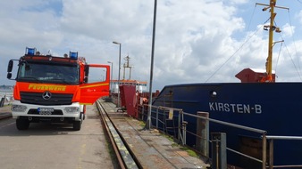 Feuerwehr Kiel: FW-Kiel: Schwelbrand auf Frachtschiff