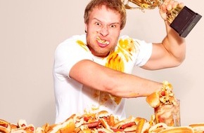 Kabel Eins: "Abenteuer Leben täglich"-Extremesser Furious Pete im Hot Dog-Fieber (BILD)