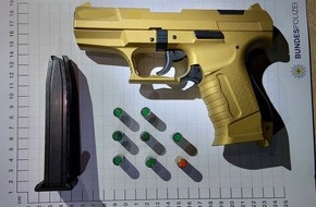 Bundespolizeidirektion Sankt Augustin: BPOL NRW: Bundespolizei stellt 15-J&auml;hrigen mit Schreckschusswaffe im Dortmunder Hauptbahnhof