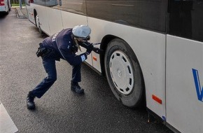 Polizeidirektion Neuwied/Rhein: POL-PDNR: Schulbuskontrollen im Dienstgebiet der Polizeiinspektion Straßenhaus
