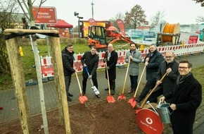 Vodafone GmbH: Spatenstich für Münster: Jetzt baut Vodafone Glasfaser aus