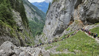 Hauptzollamt Rosenheim: HZA-RO: R&uuml;ckblick auf die 64. Z&ouml;llner-Bergmesse am Pfaffenkegel und auf die Begr&uuml;&szlig;ung der Wallfahrer am Funtensee - ZOLL pflegte seine Traditionen im Berchtesgadener Land