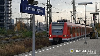 Bundespolizeidirektion M&uuml;nchen: Bundespolizeidirektion M&uuml;nchen: Personen im Gleisbereich / Erhebliche Auswirkungen auf Bahnverkehr
